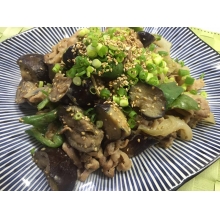 豚こま切れ肉と夏野菜の炒め物